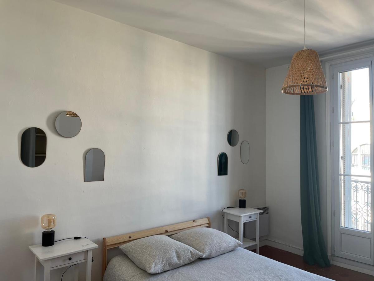 Appartement Hyeres - Centre Ville 3 Chambres 6 Personnes 4Eme Etage Escalier - Sebastien Claire Exterior photo