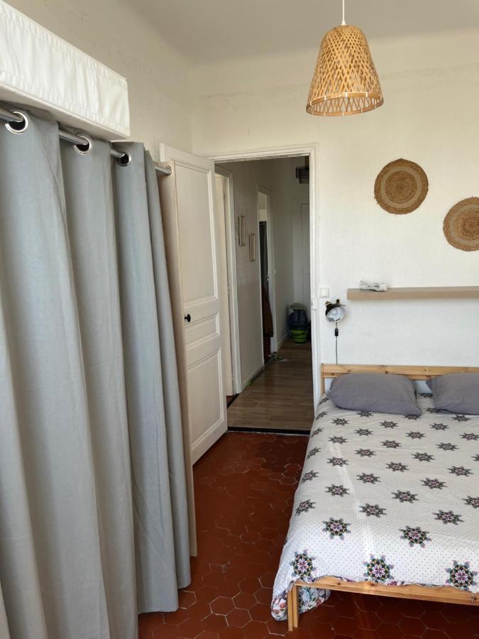 Appartement Hyeres - Centre Ville 3 Chambres 6 Personnes 4Eme Etage Escalier - Sebastien Claire Exterior photo