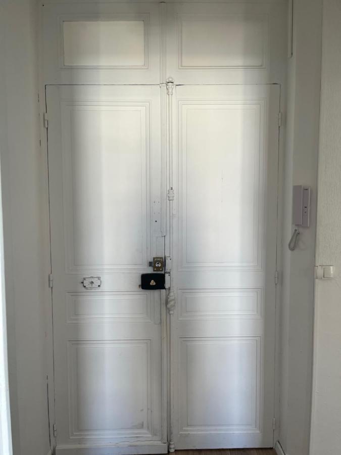 Appartement Hyeres - Centre Ville 3 Chambres 6 Personnes 4Eme Etage Escalier - Sebastien Claire Exterior photo