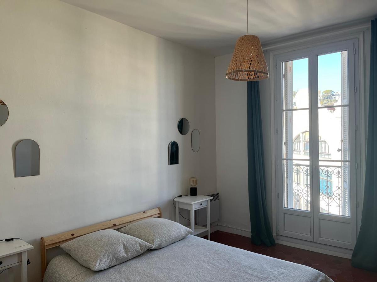 Appartement Hyeres - Centre Ville 3 Chambres 6 Personnes 4Eme Etage Escalier - Sebastien Claire Exterior photo